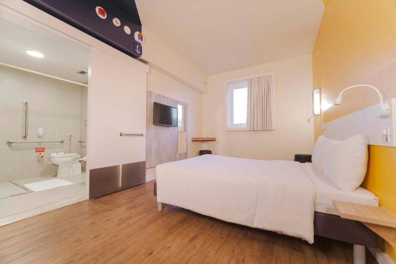Ibis Budget Farroupilha Bagian luar foto