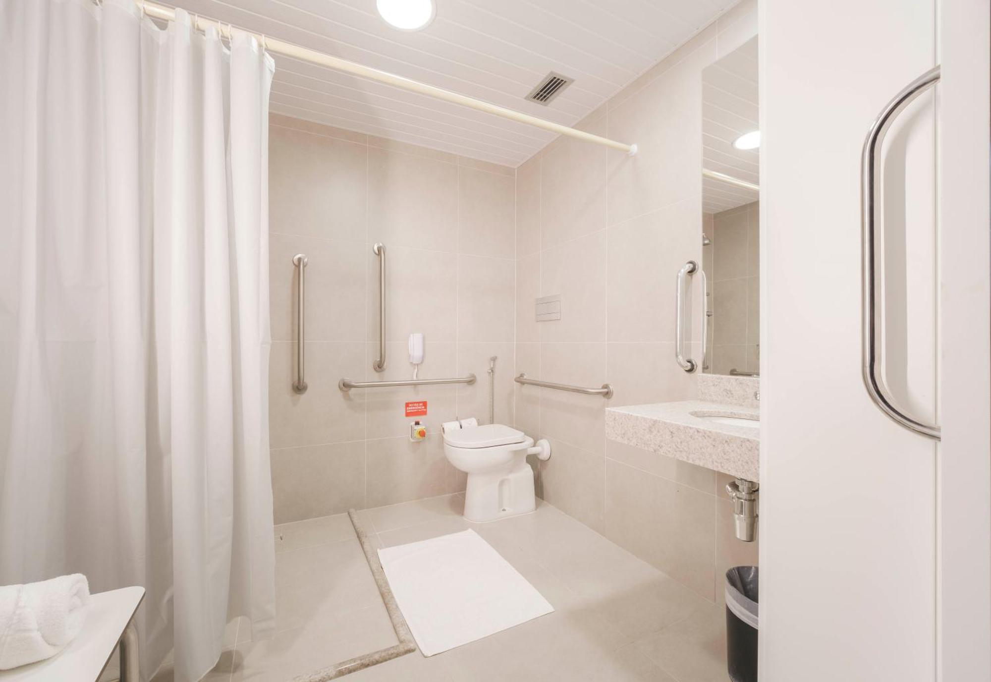 Ibis Budget Farroupilha Bagian luar foto