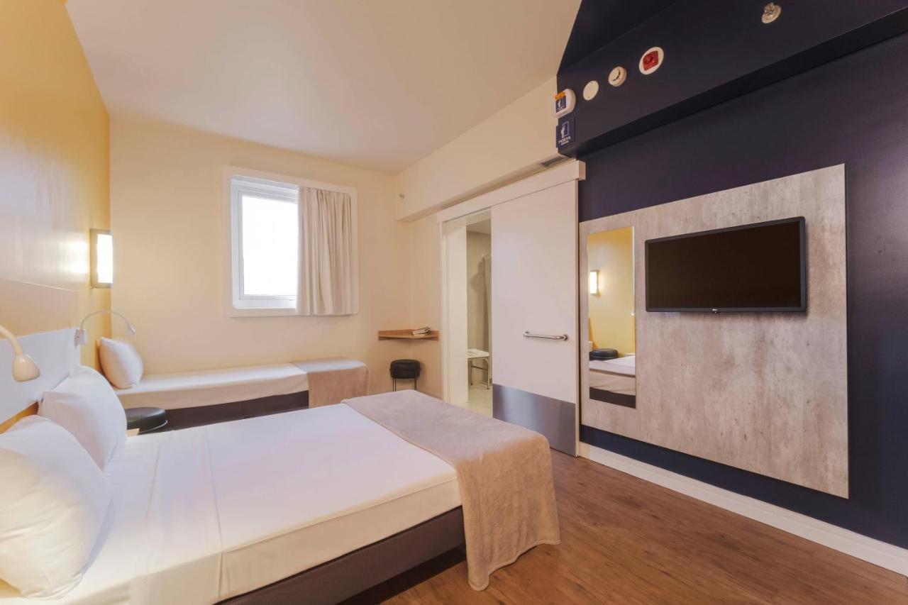 Ibis Budget Farroupilha Bagian luar foto
